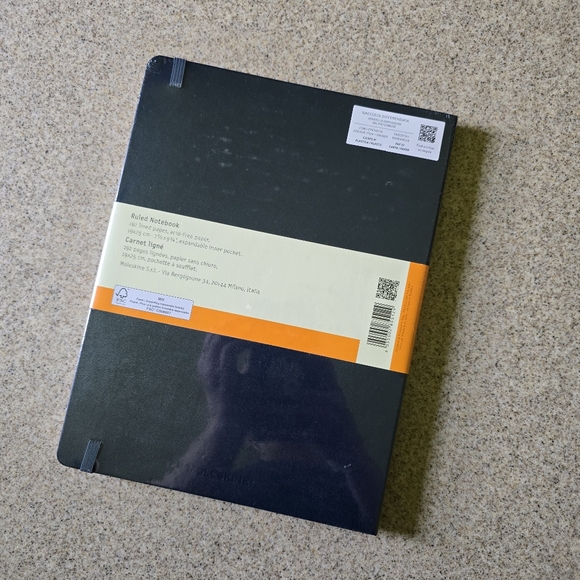 Moleskine XL sapphire blue notebook - Picture 4 of 13